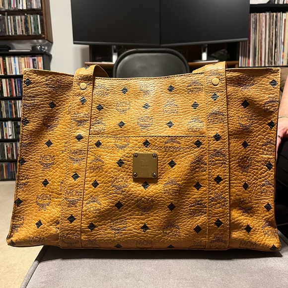 MCM Visetos Shoulder Bag - Picture 4 of 8